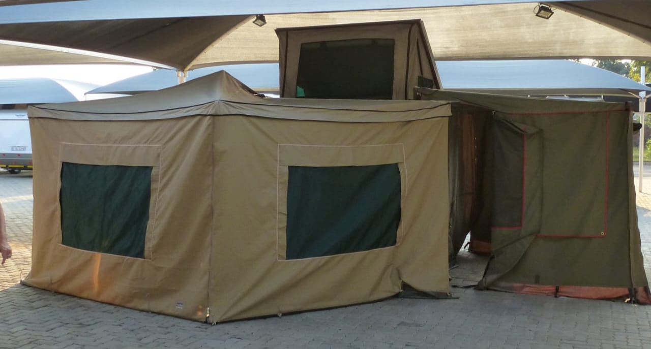 SOLD 2011 Challenger Ratel Off Road Camping Trailer (CT 1372)