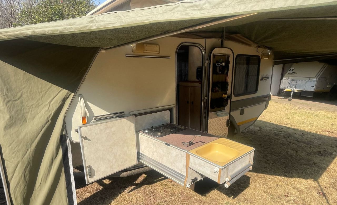 SOLD 1999 Jurgens Xplorer Off Road Caravan (CT 1343)