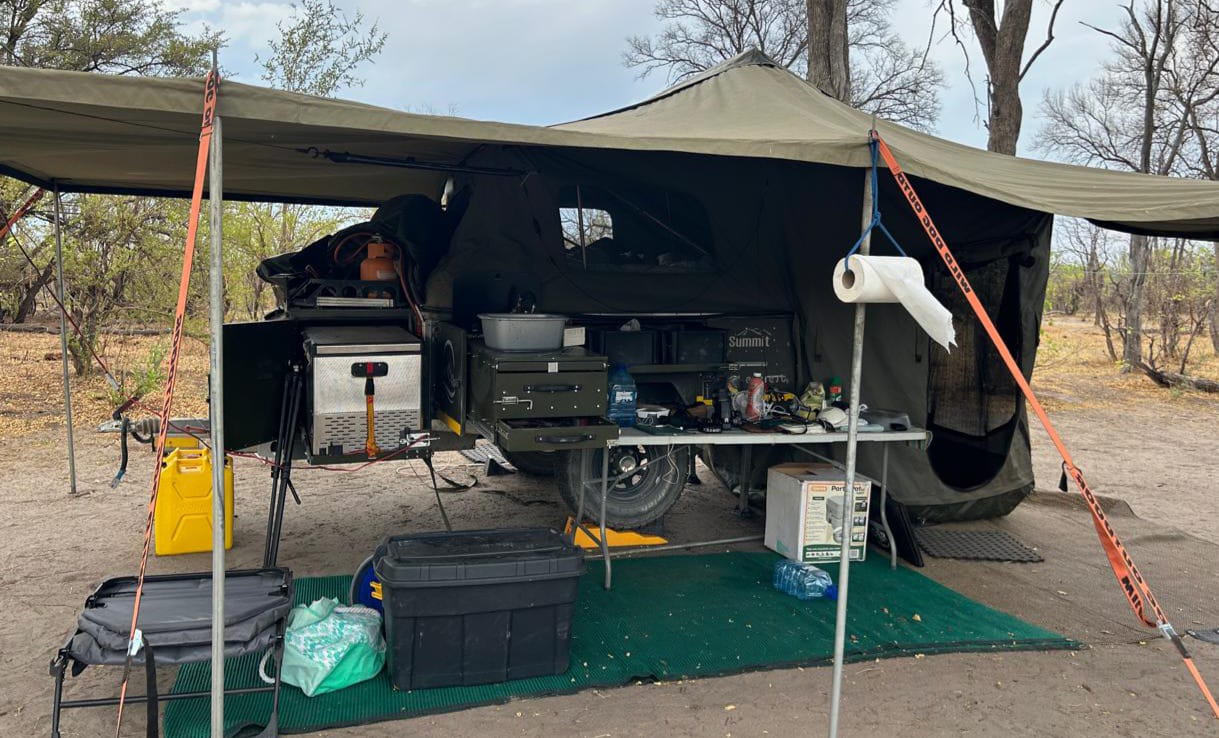 2019 Summit Everest Off Road Camping Trailer (CT 1459)