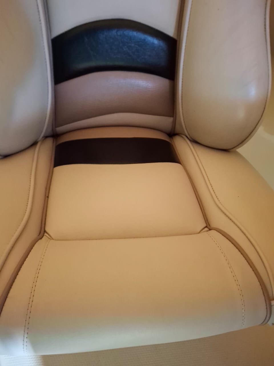 1998 Infinity 520 Boat (CT 1329)
