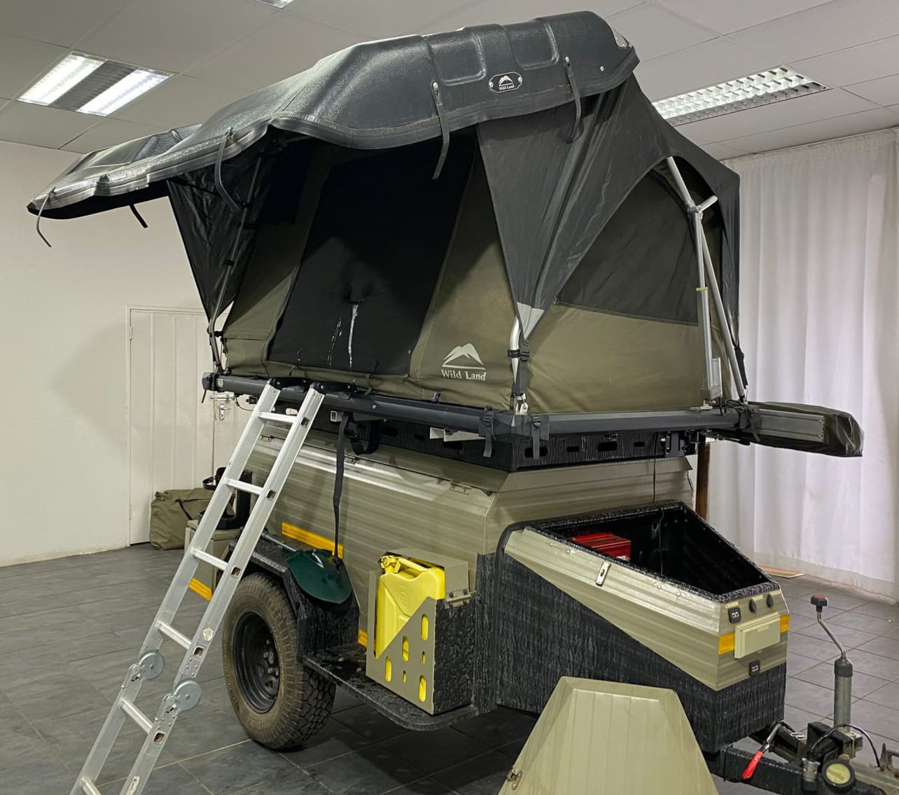 2000 Wildernis 310 Camping Trailer (CT 1410)