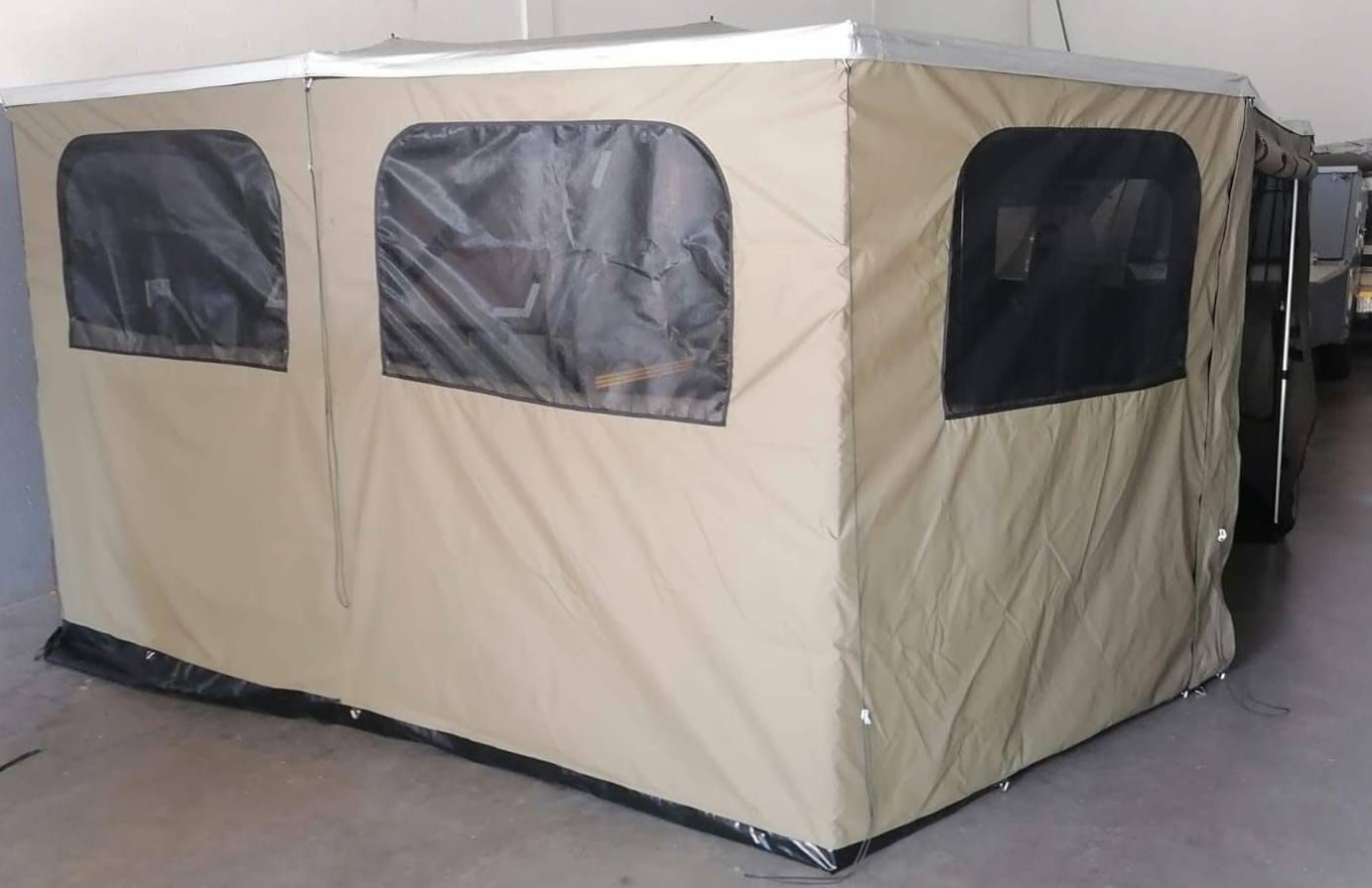 SOLD 2011 Conqueror Companion Claasic Off Road Camping Trailer (CT 1457)