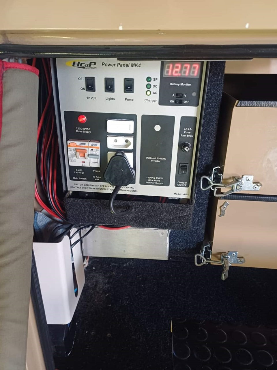 SOLD 2018 Wildebees Survivor Off Road Camping Trailer (CT 1360)