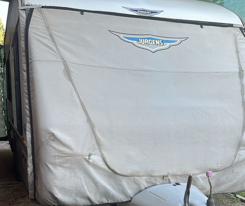 SOLD 2007 Jurgens Exclusive Caravan (CT 1394)