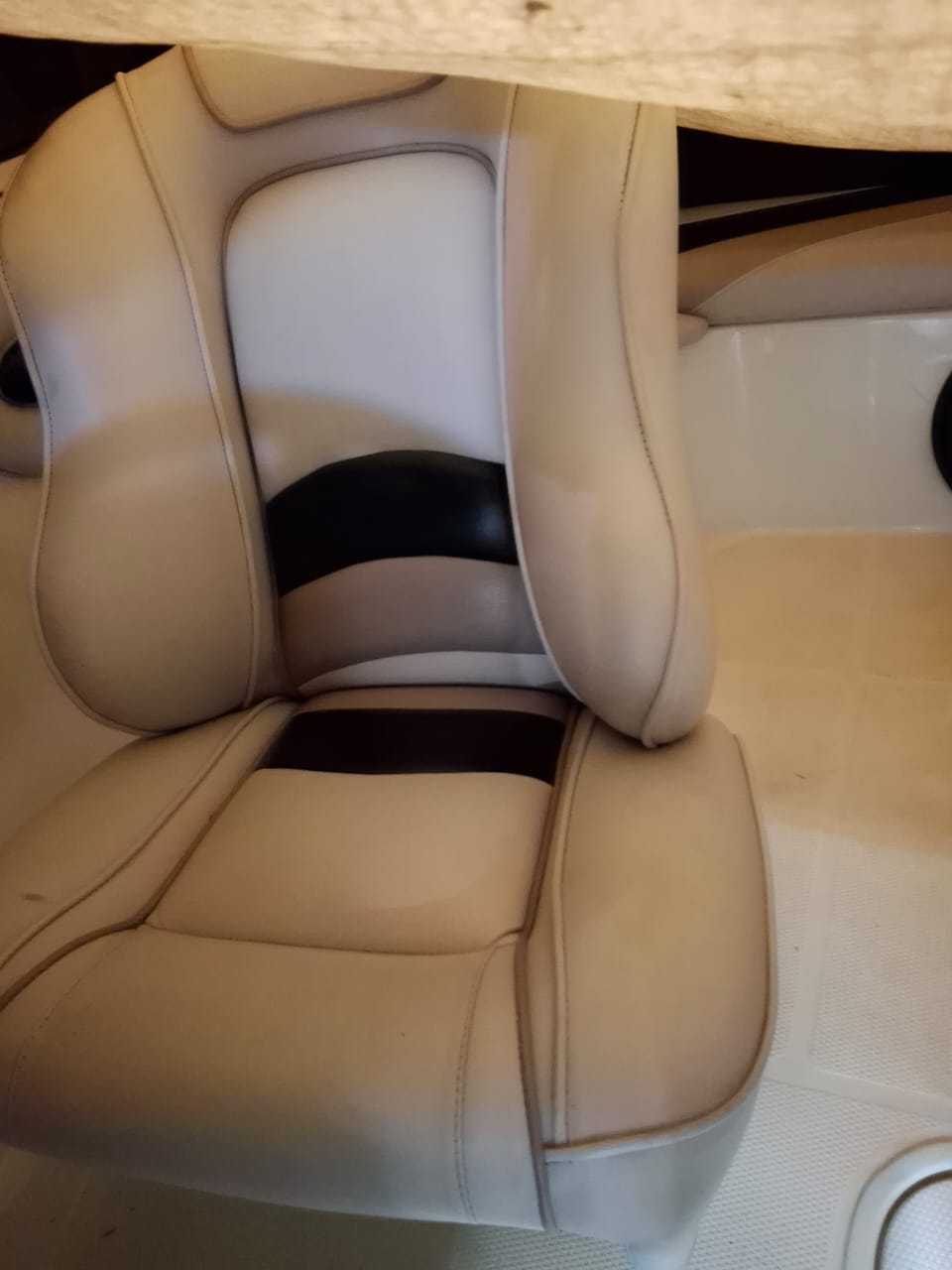 1998 Infinity 520 Boat (CT 1329)