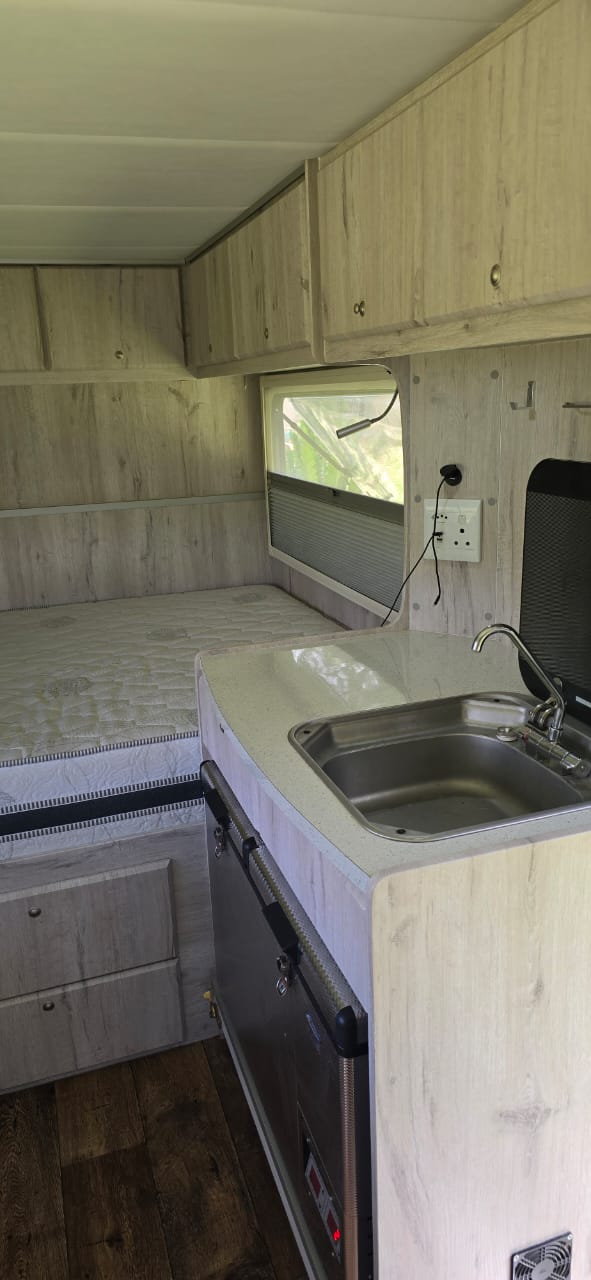 2007 Toyota 4x4 2.5 D4D Camper (CR 1294)
