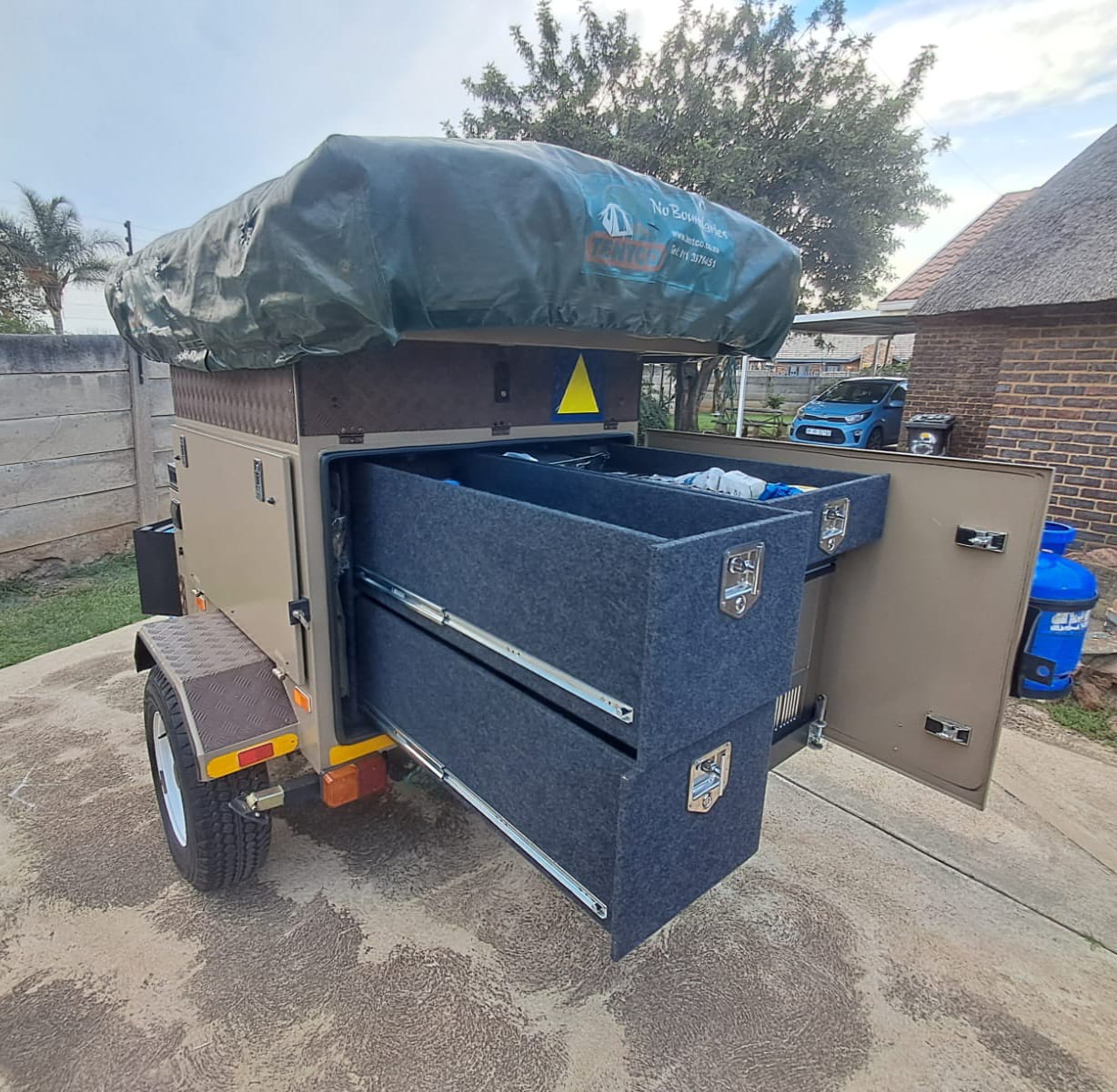 SOLD 2014 African Backbone Caprivi Off Road Camping Trailer (CT 1314)