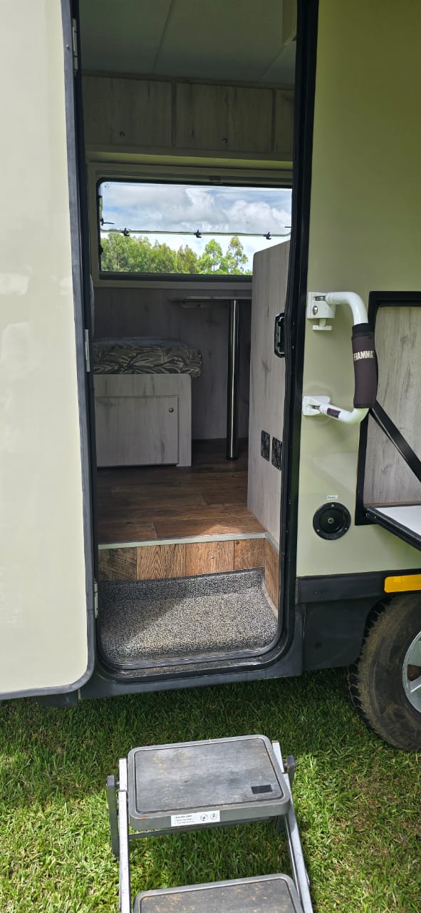 2007 Toyota 4x4 2.5 D4D Camper (CR 1294)
