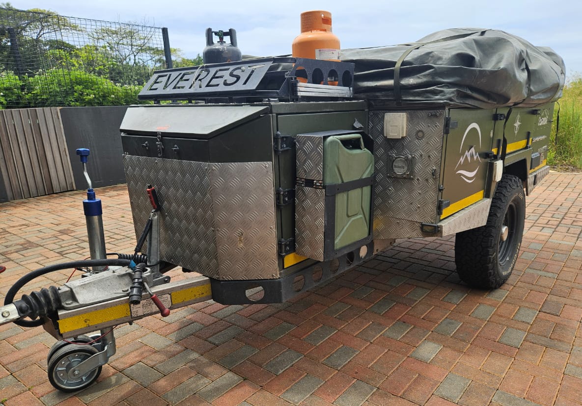 2019 Summit Everest Off Road Camping Trailer (CT 1459)
