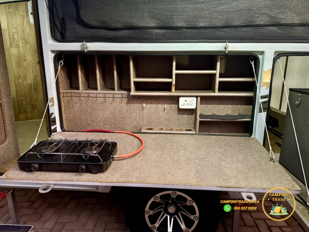 2015 Mobi Lodge Adventure Caravan (CT 1389)