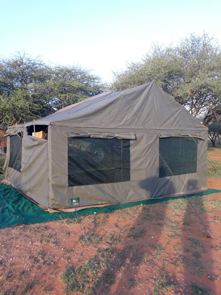 2009 Macau Camping Trailer (CT 1318)