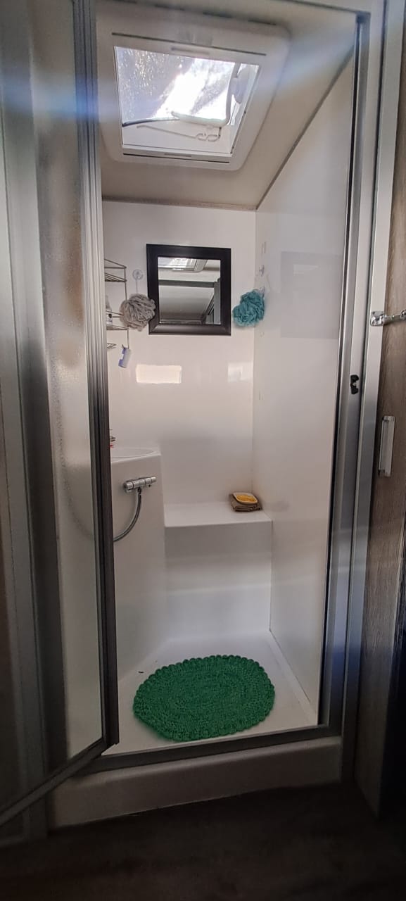 SOLD 2015 Sensation Anee Caravan (1376)