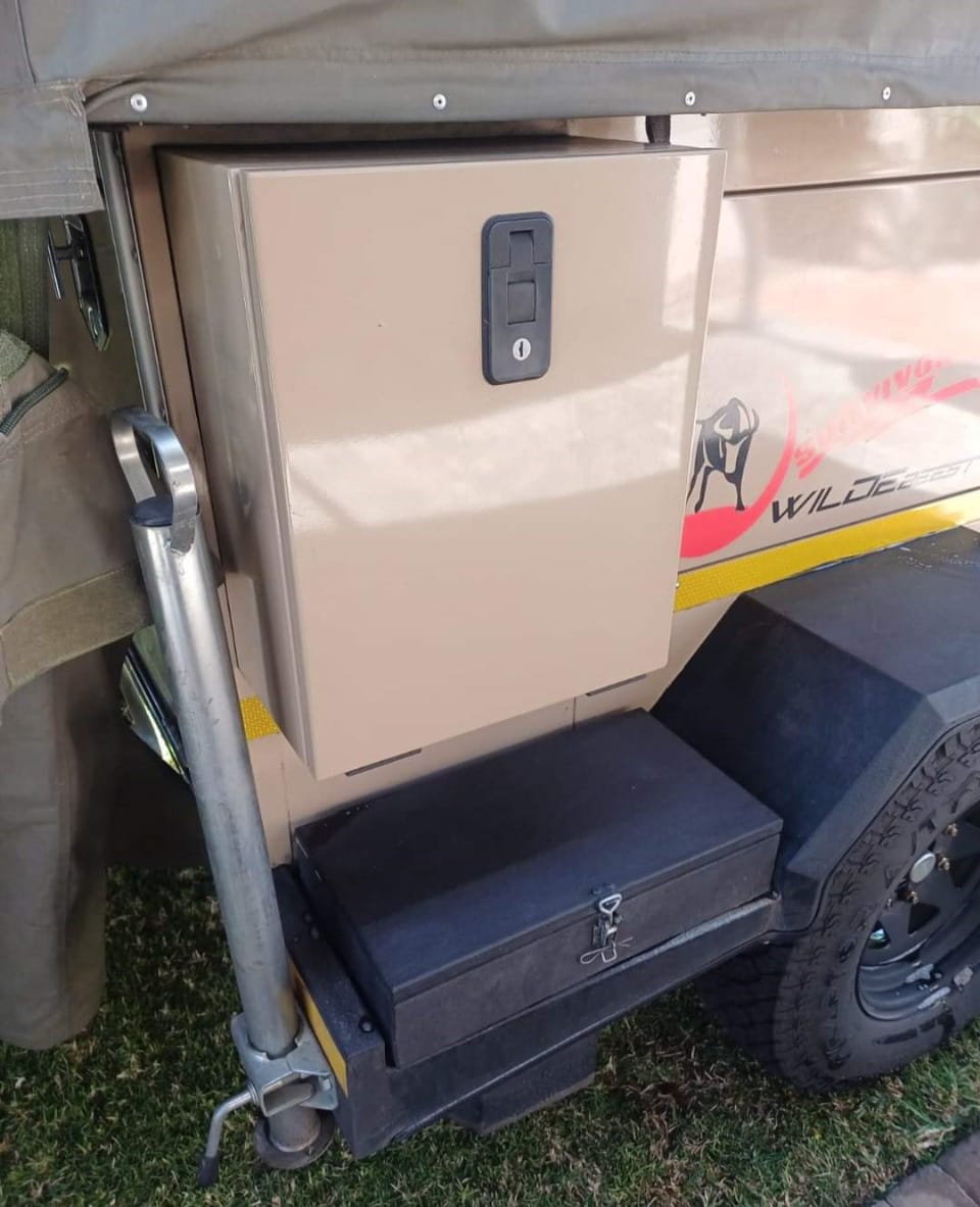 SOLD 2018 Wildebees Survivor Off Road Camping Trailer (CT 1360)