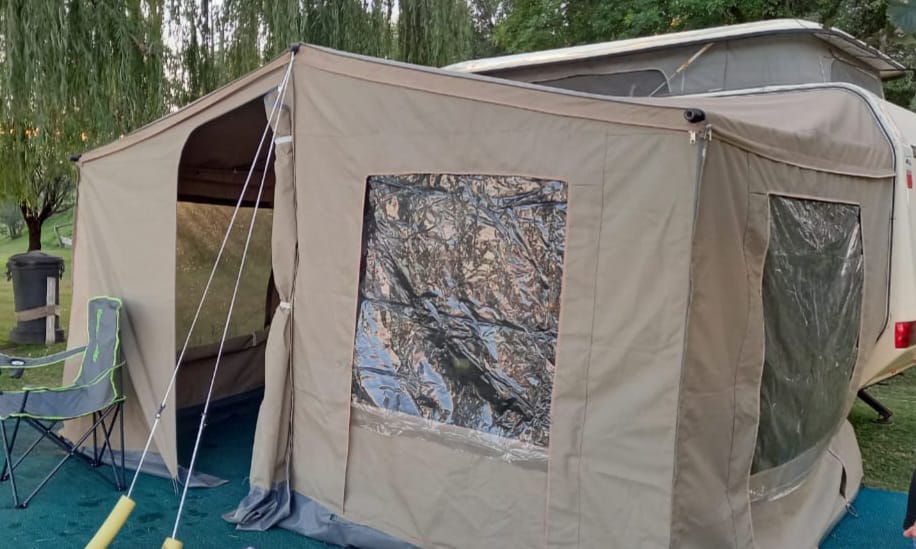 1999 Gypsey Raven Caravan (CT 1373)