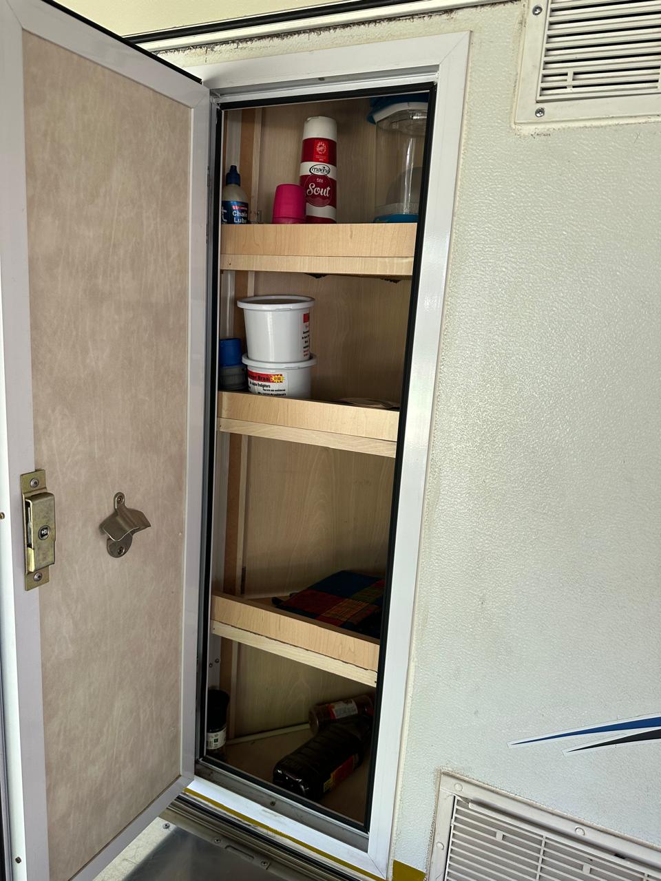 SOLD 2008 Jurgens Exclusive Caravan (CT 1435)
