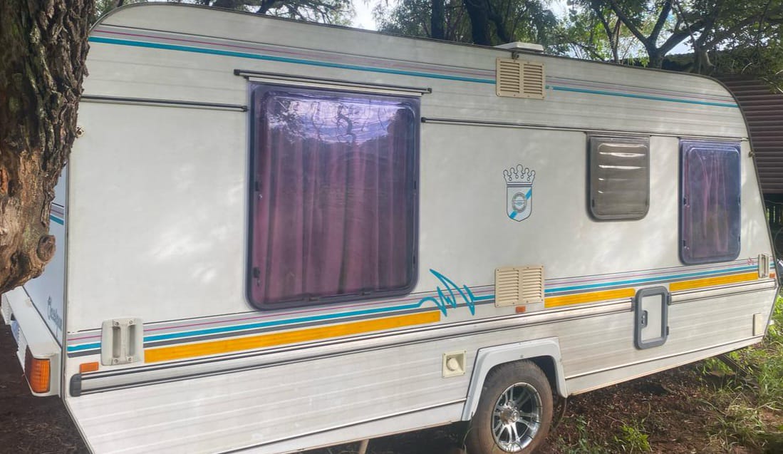 SOLD 1991 Jurgens Classique Caravan (CT 1342)