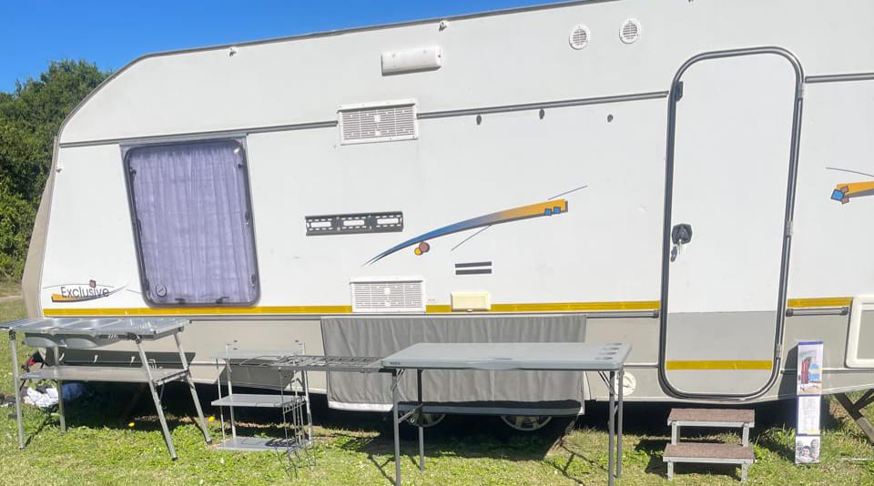SOLD 2009 Jurgens Exclusive Caravan (CT 1377)