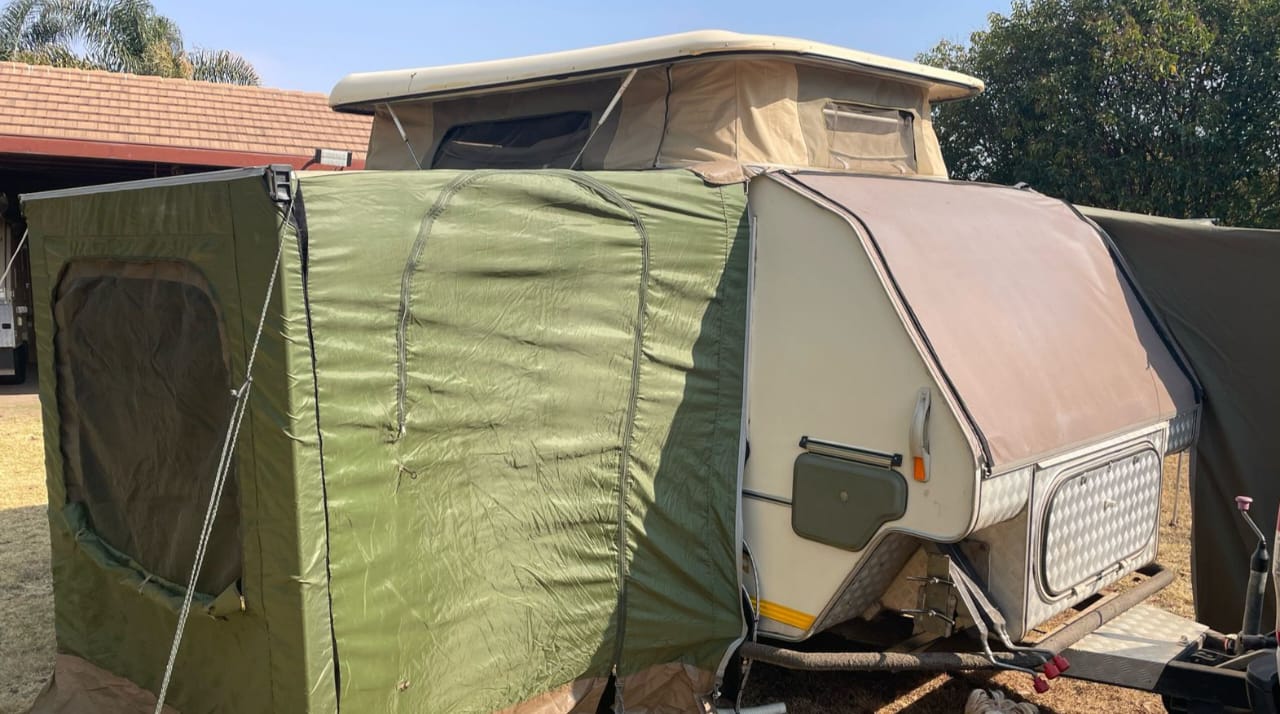 SOLD 1999 Jurgens Xplorer Off Road Caravan (CT 1343)