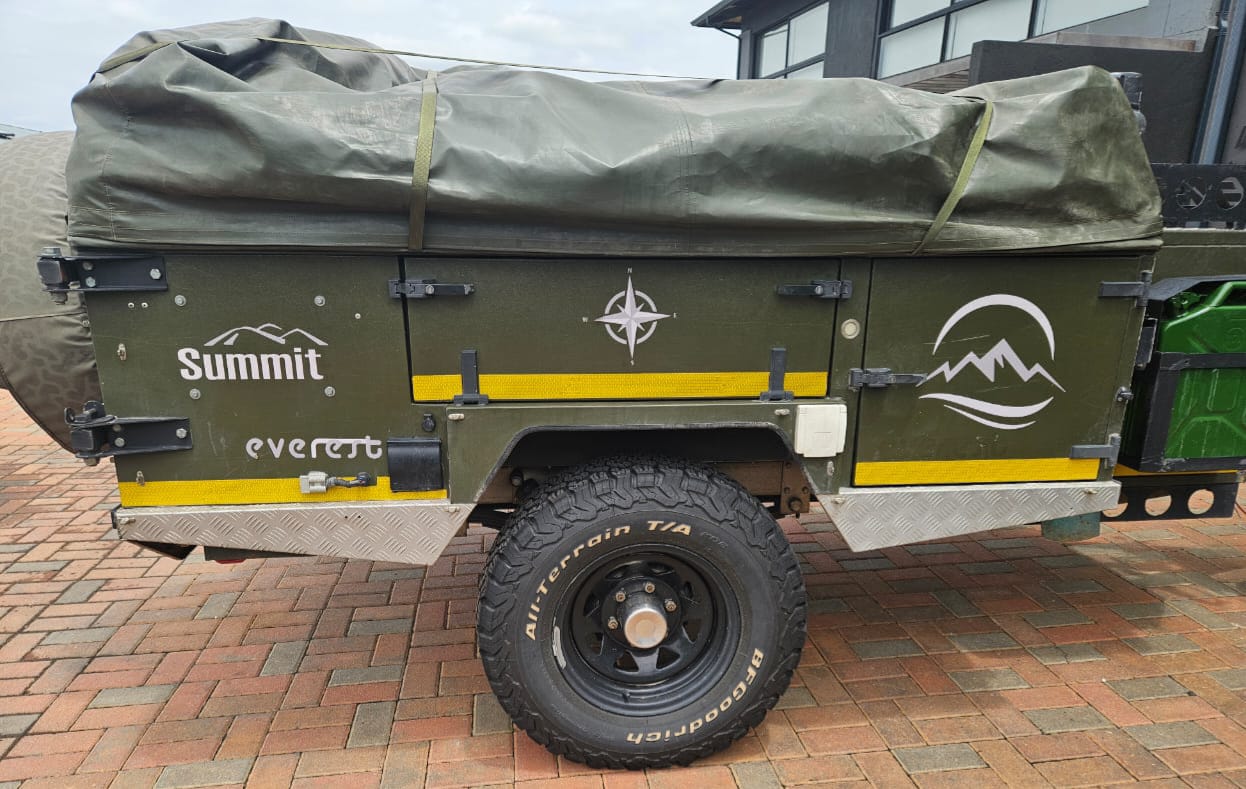 2019 Summit Everest Off Road Camping Trailer (CT 1459)
