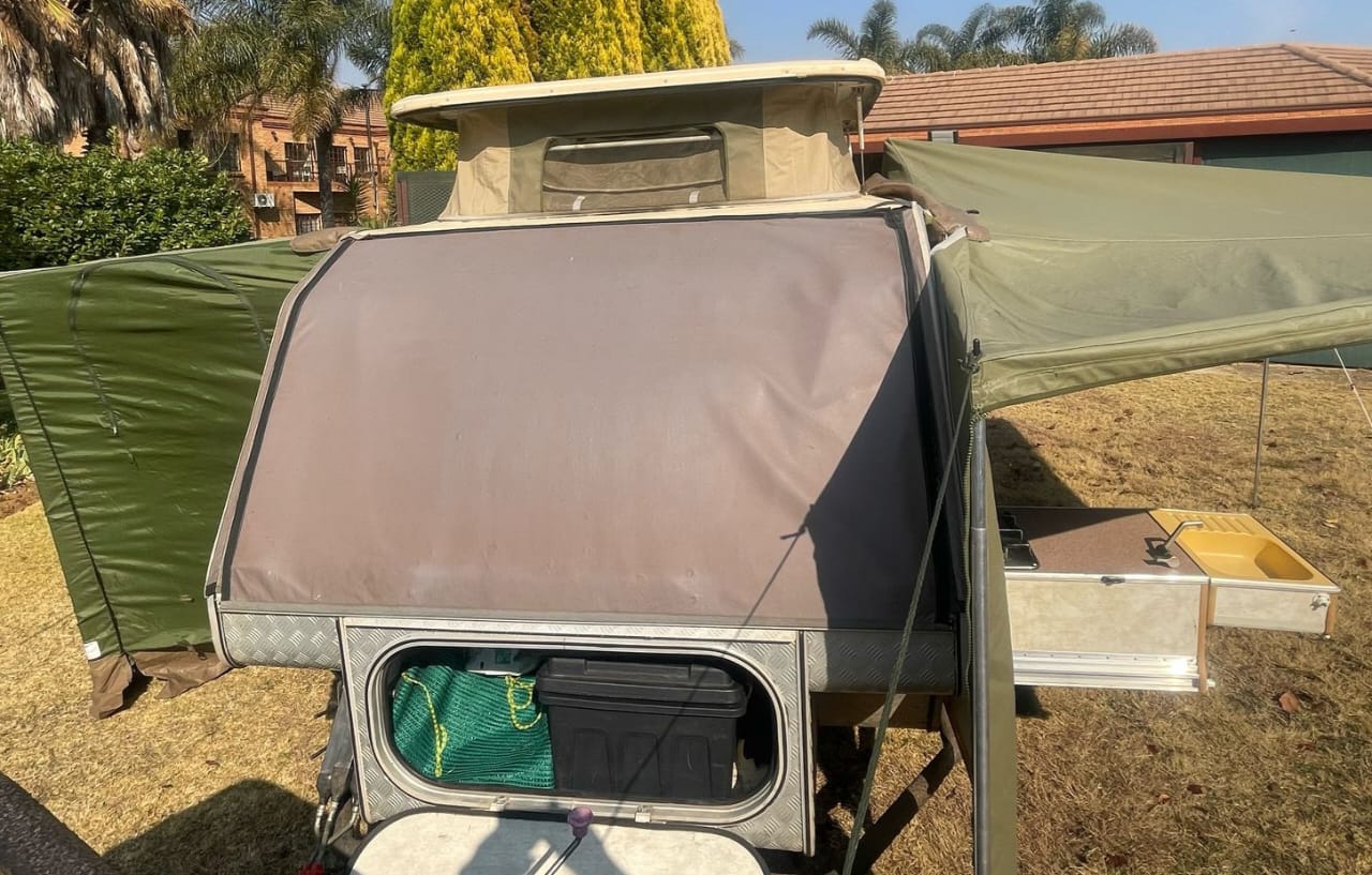 SOLD 1999 Jurgens Xplorer Off Road Caravan (CT 1343)