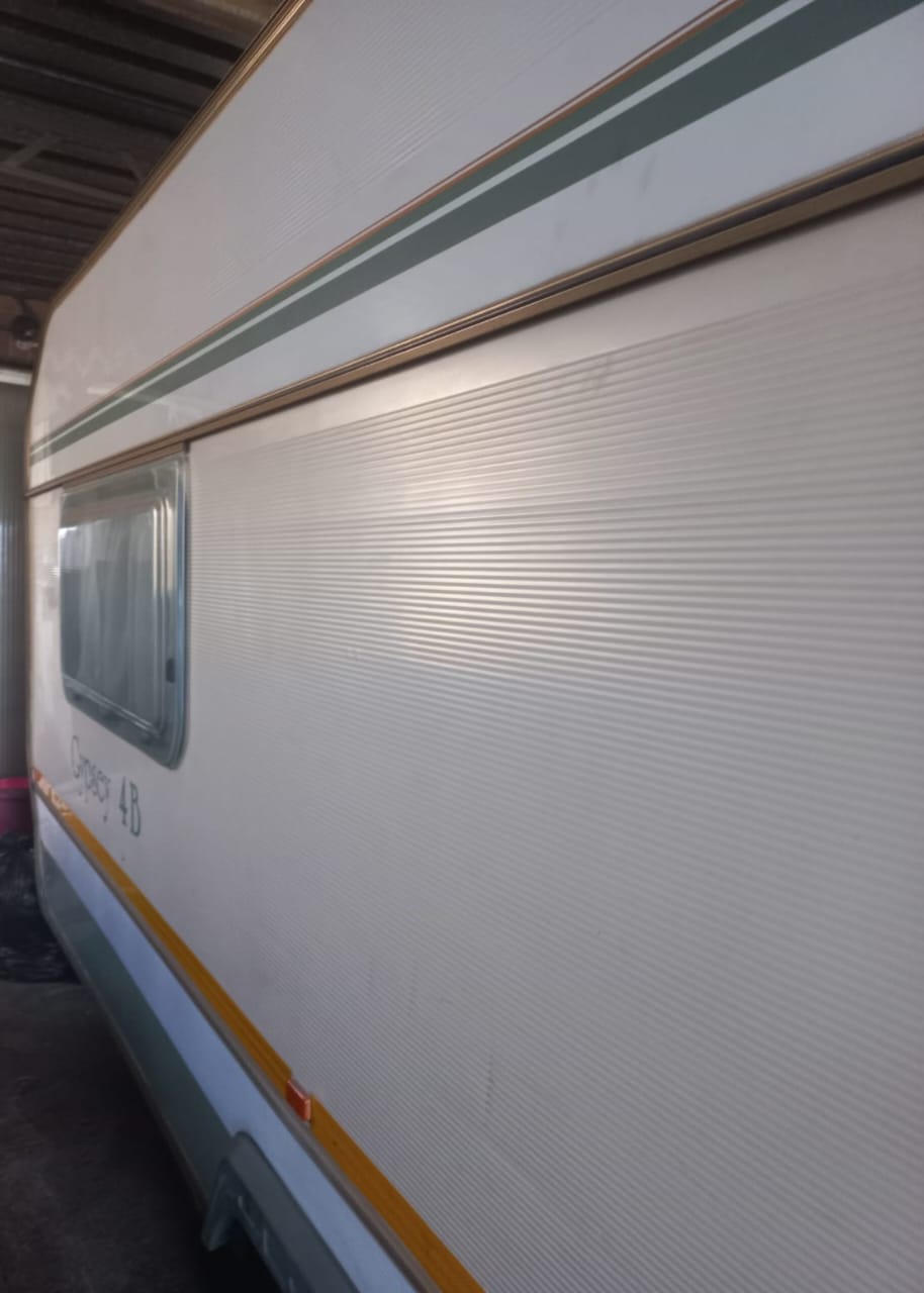 1987 Gypsey 4B Caravan (CT 1421)
