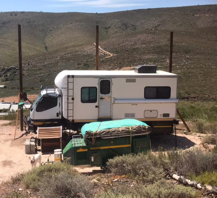SOLD 1999 Mitsubishi Dune 4x4 Motorhome (CT 1283)
