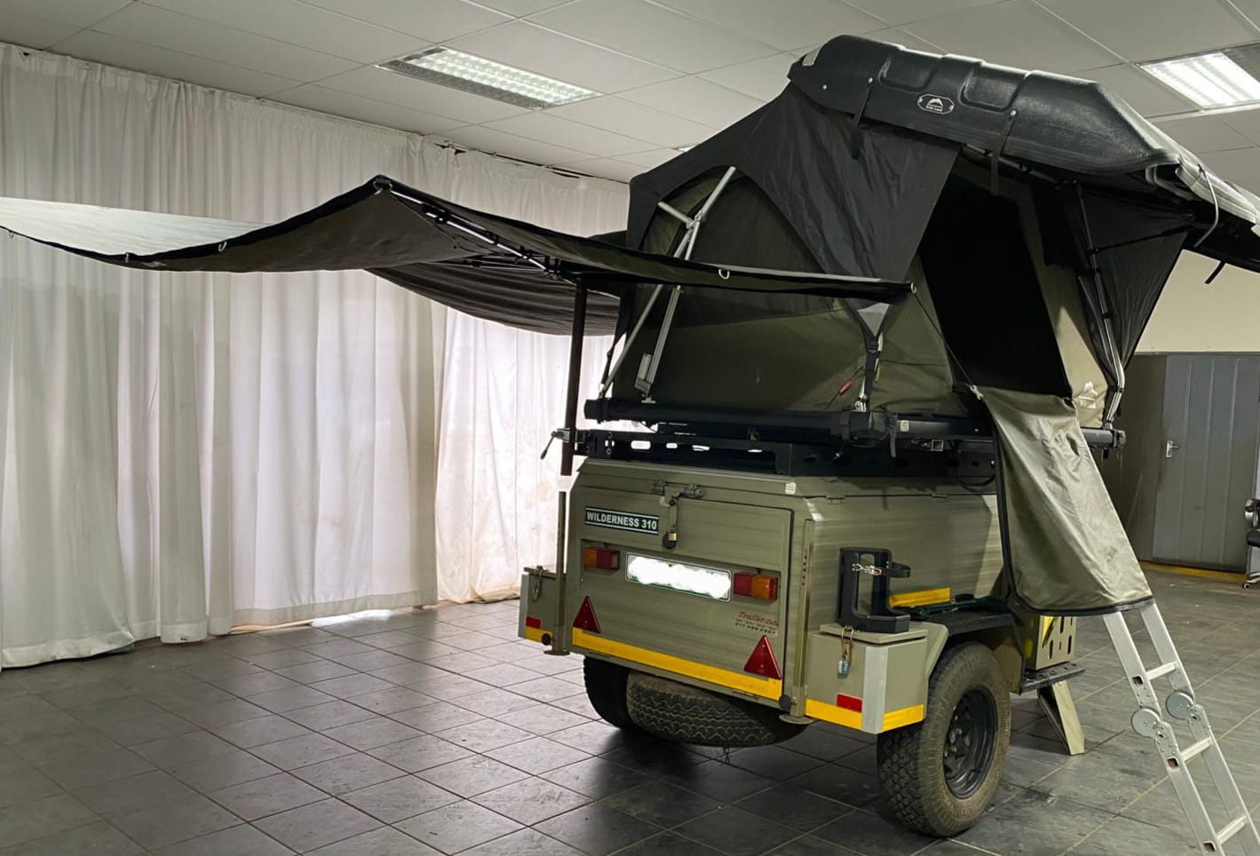 2000 Wildernis 310 Camping Trailer (CT 1410)