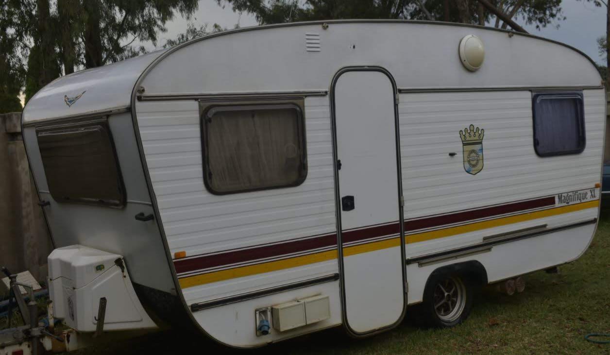 SOLD 1985 Jurgens Magnifique XL Caravan (CT 1398)