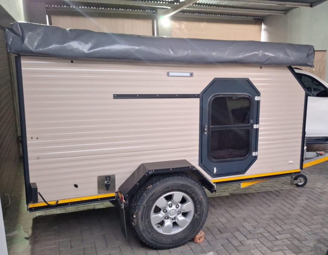 SOLD 1997 Custom Square Box Camper (CT 1315)