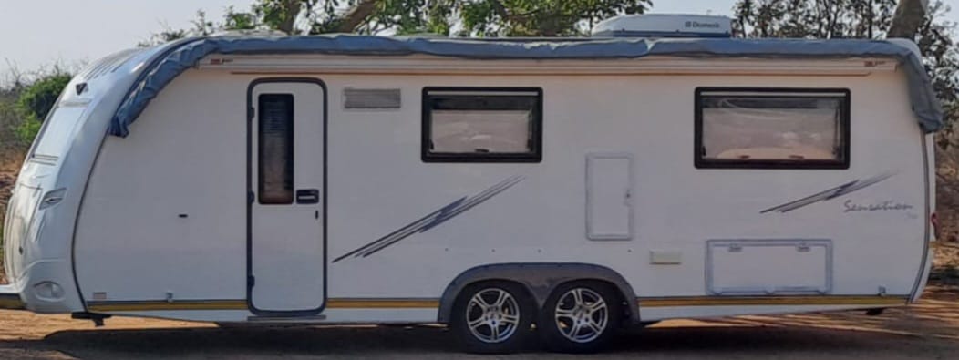 SOLD 2015 Sensation Anee Caravan (1376)