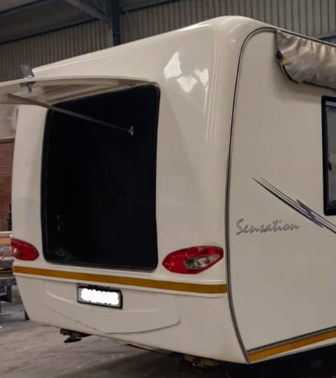 SOLD 2015 Sensation Anee Caravan (1376)