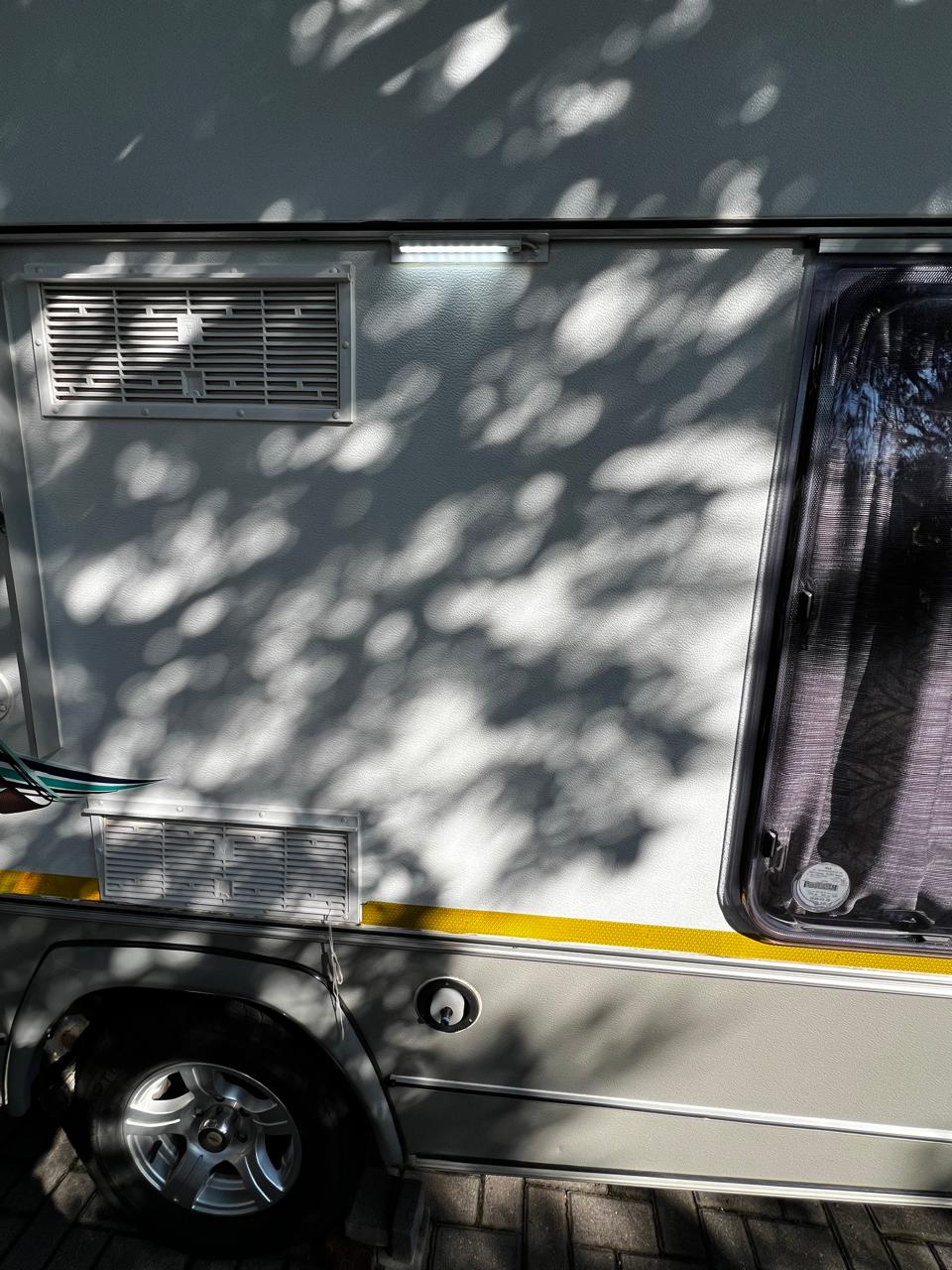 SOLD 2015 Jurgens Classique Caravan (CT 1406)