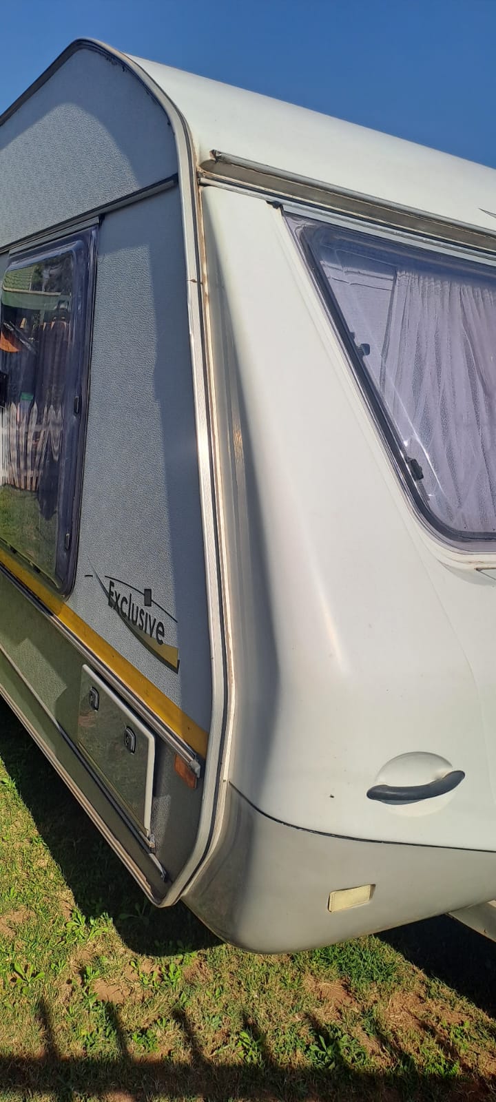 SOLD 2005 Jurgens Exclusive Caravan (CT 1370)