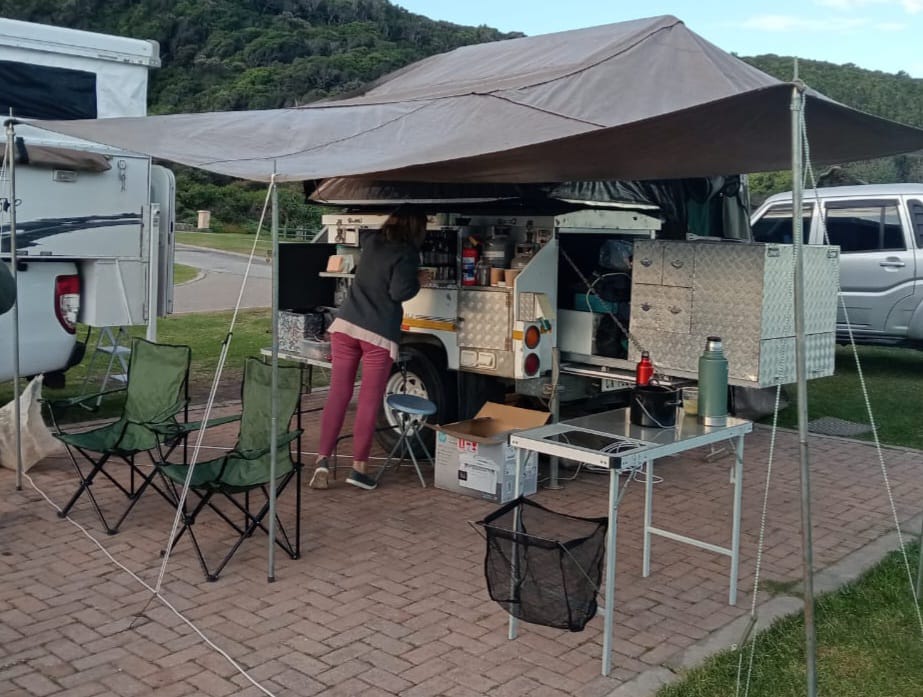 1998 Brakhah Off Road Camping Trailer (CT 1399)