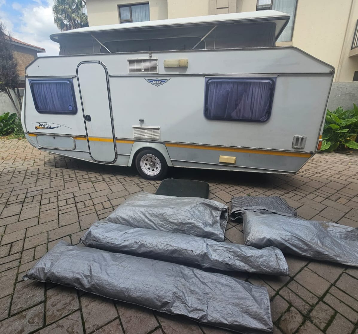 SOLD 1999 Jurgens Penta Caravan (CT 1337)