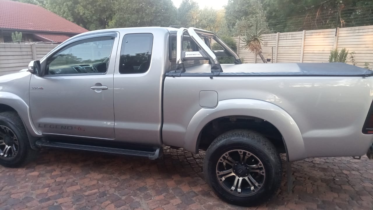 SOLD 2015 Toyota Hilux D4D 3.0 Bakkie (CT 1299)
