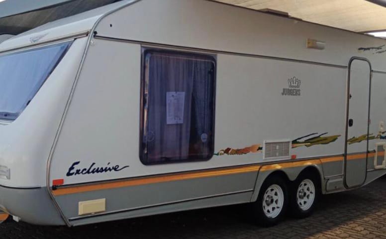 SOLD 2002 Jurgens Exclusive Caravan (CT 1170)