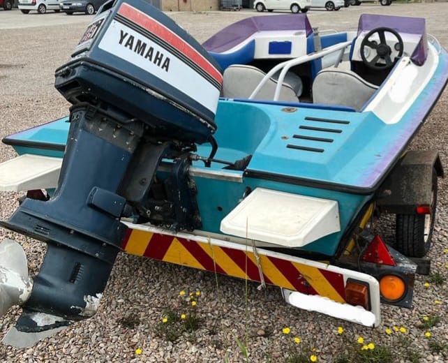 ( SOLD) Samcraft Sensator Ski Boat (CT 1159)
