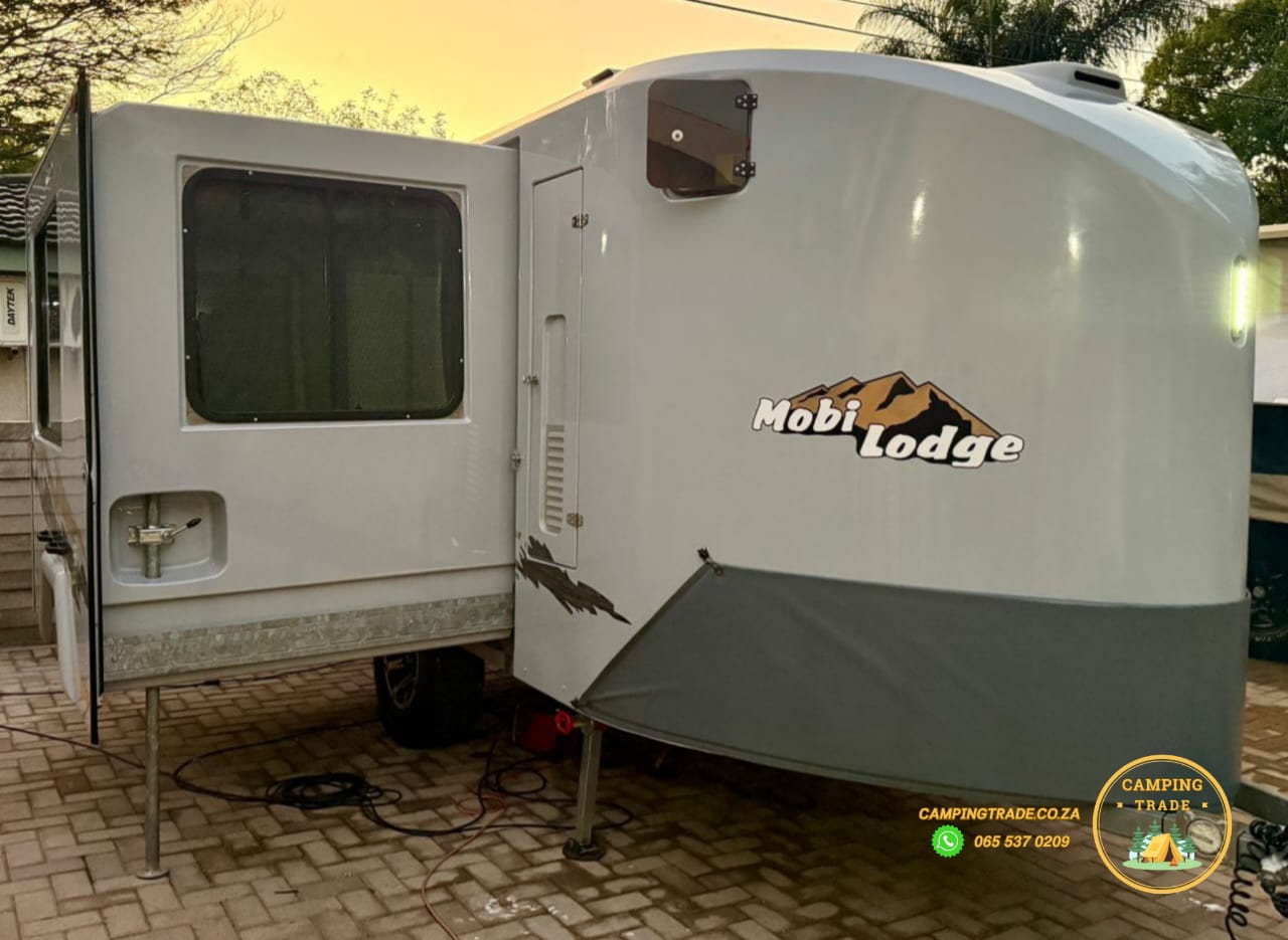 2015 Mobi Lodge Adventure Caravan (CT 1389)