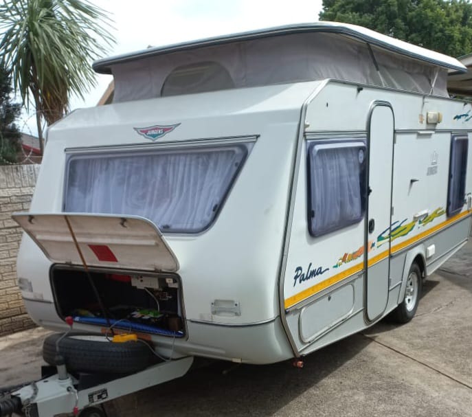 SOLD 1998 Jurgens Palma Caravan (CT 1374)
