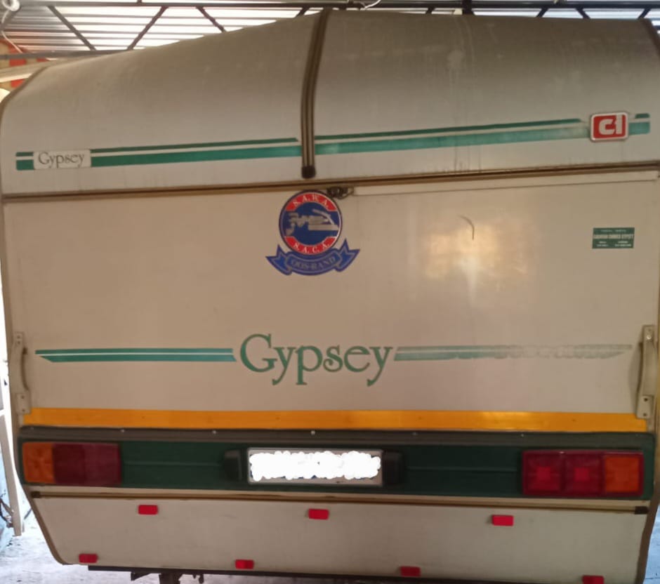 1987 Gypsey 4B Caravan (CT 1421)