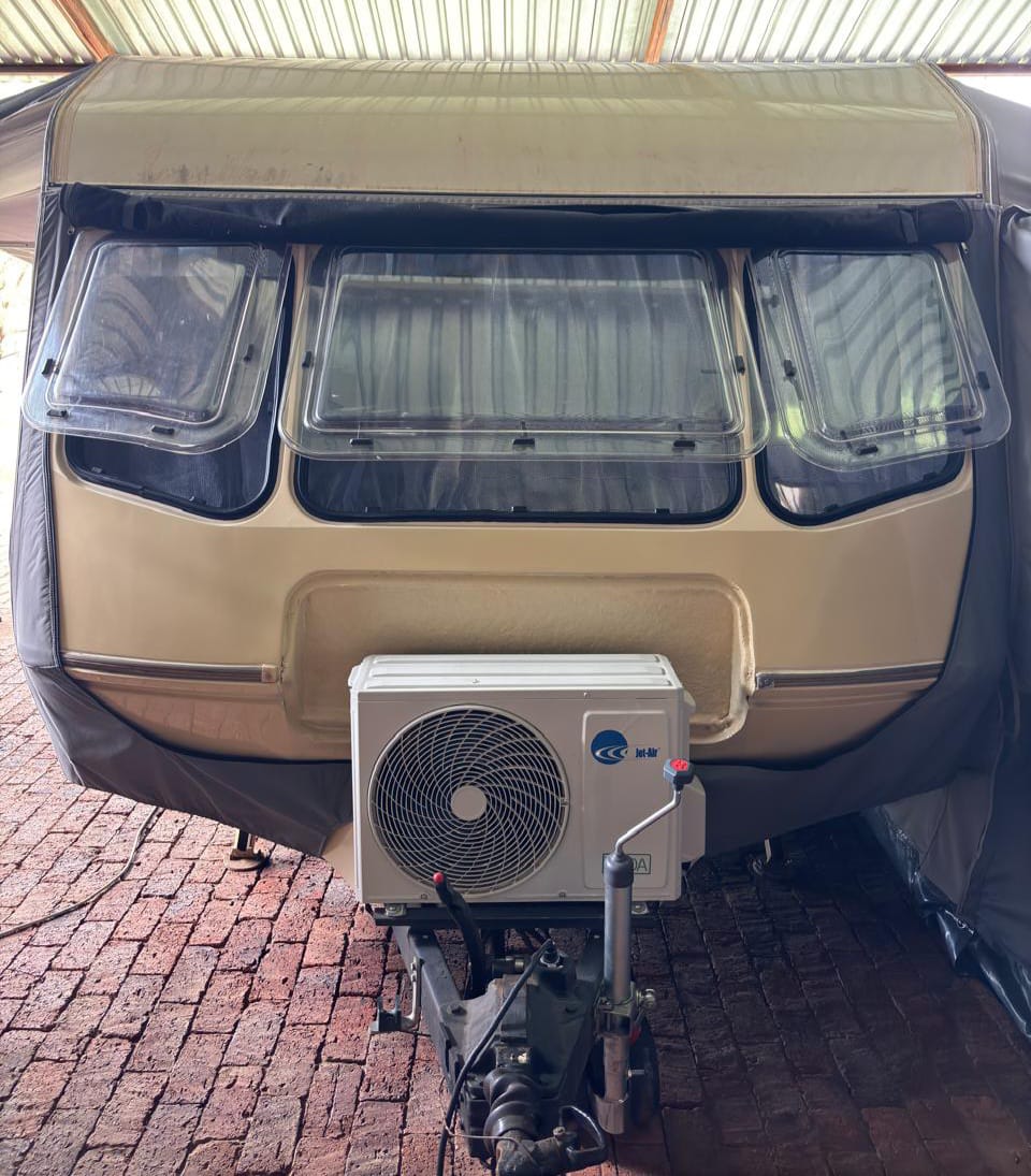 1998 Wilk Amythest Rebuild Caravan (CT 1346)