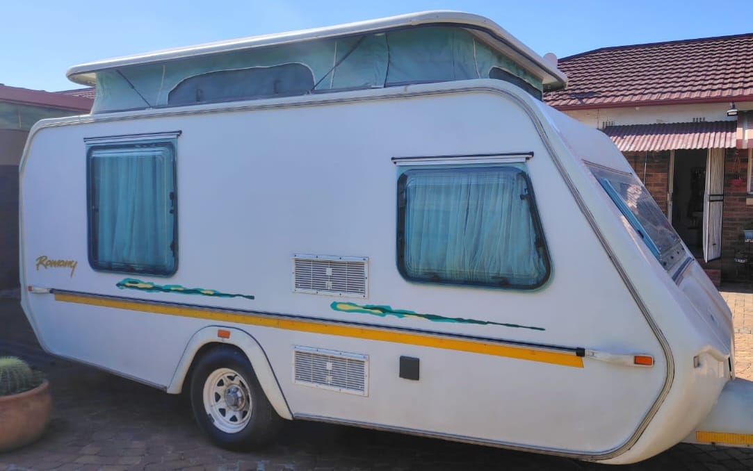 SOLD 2002 Gypsey Romany Caravan (CT 1386)
