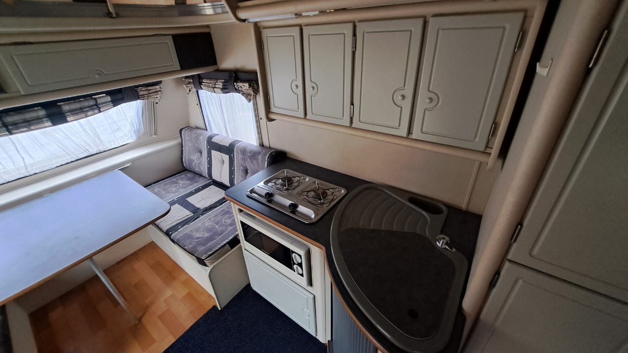 (SOLD) 2004 Jurgens Fleetline Caravan (CT 1274)