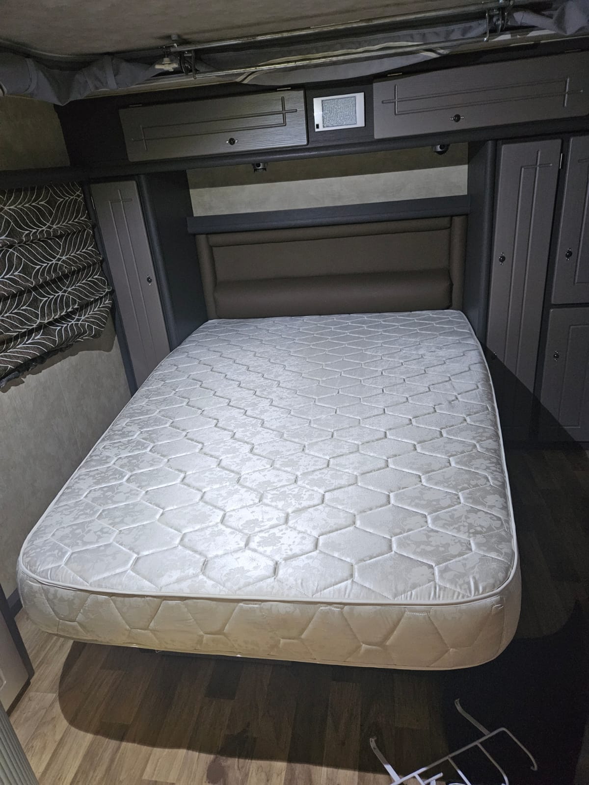 2016 Jurgens Fleetline Caravan (CT 1228)