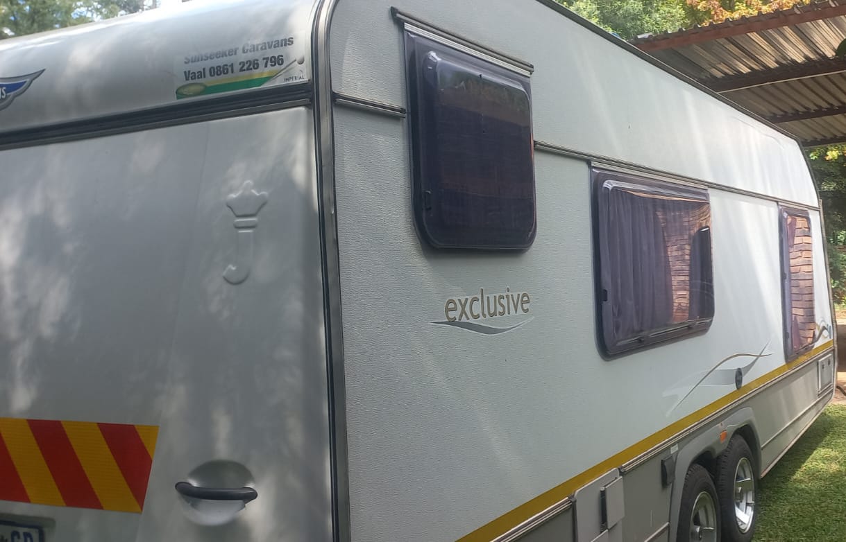SOLD 2010 Jurgens Exclusive Caravan (CT 1355)