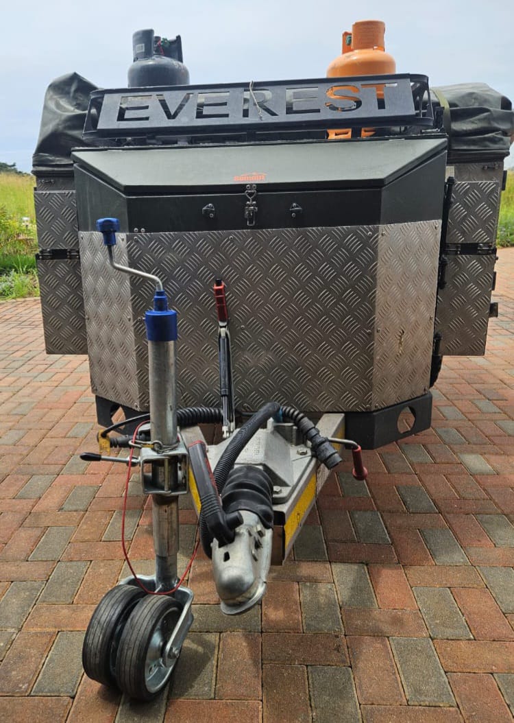 2019 Summit Everest Off Road Camping Trailer (CT 1459)