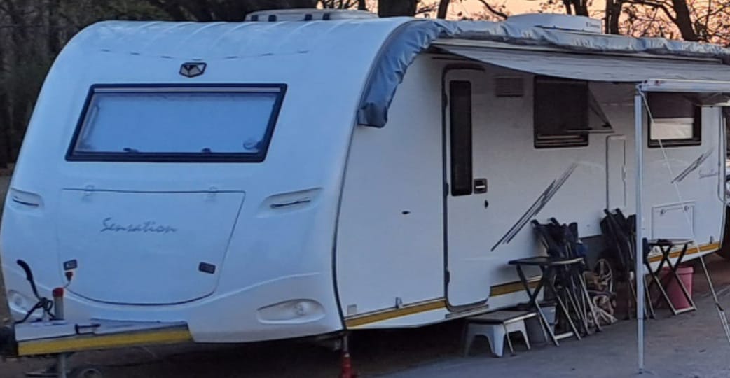 SOLD 2015 Sensation Anee Caravan (1376)