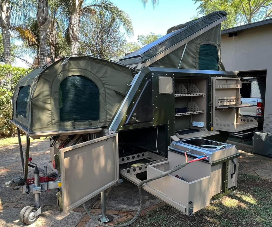 SOLD 2011 Conqueror Companion Claasic Off Road Camping Trailer (CT 1457)