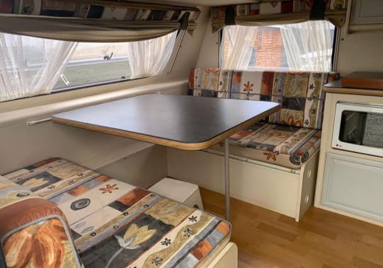 SOLD 2004 Jurgens Penta Gold Caravan (CT 1345)